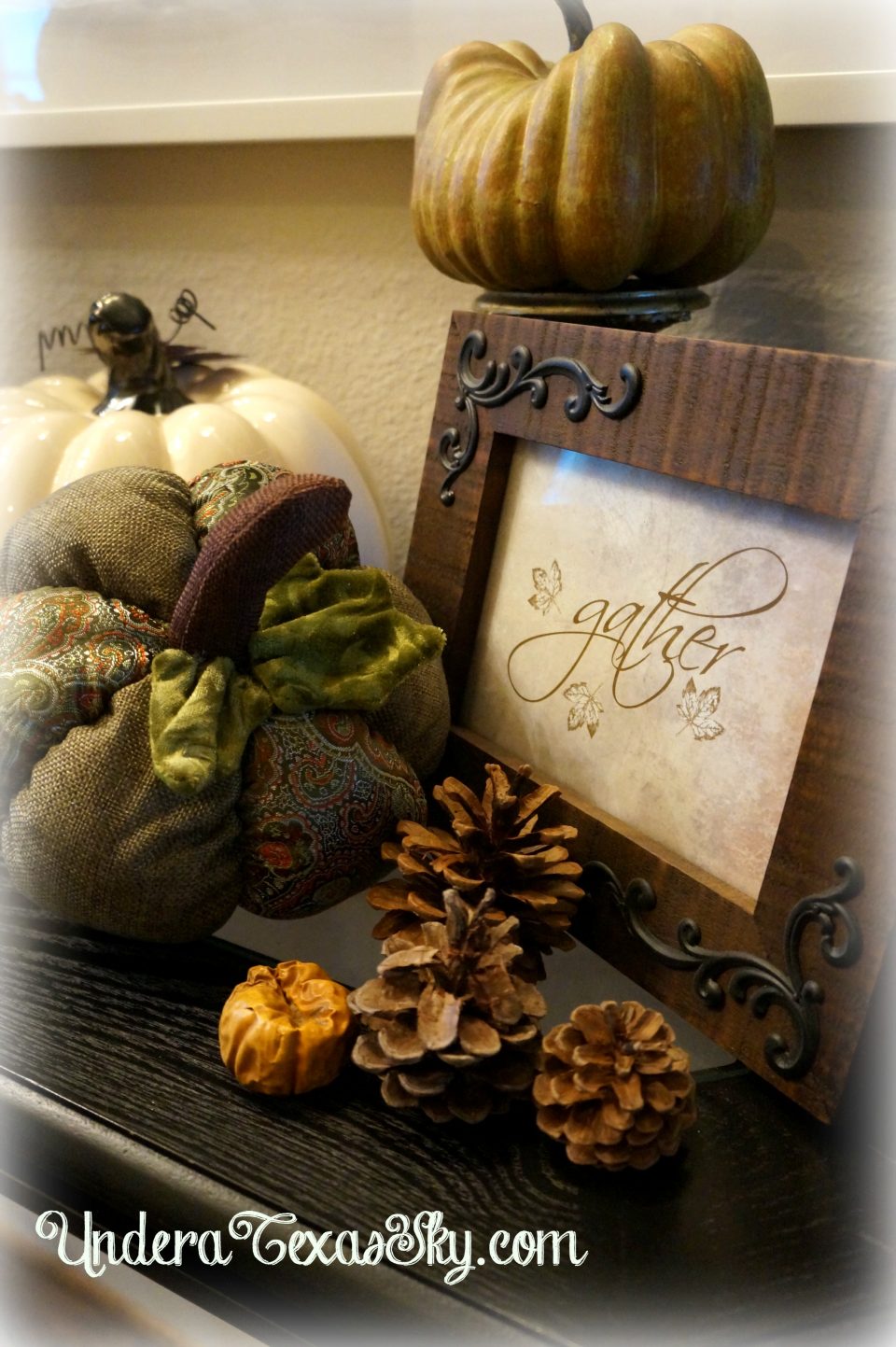 Fall Accent Table Decor Under a Texas Sky