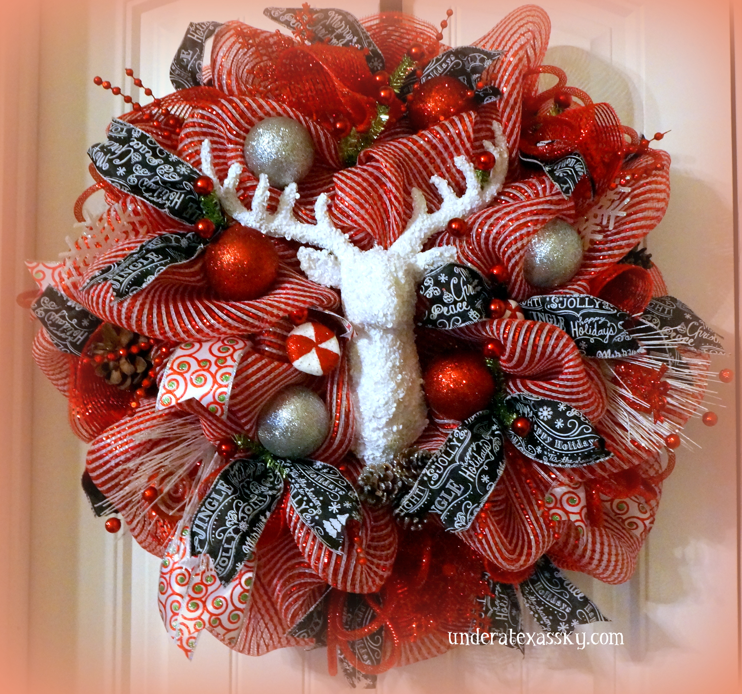 Christmas Deco Mesh Wreath Instructional Tutorial - Under a Texas Sky